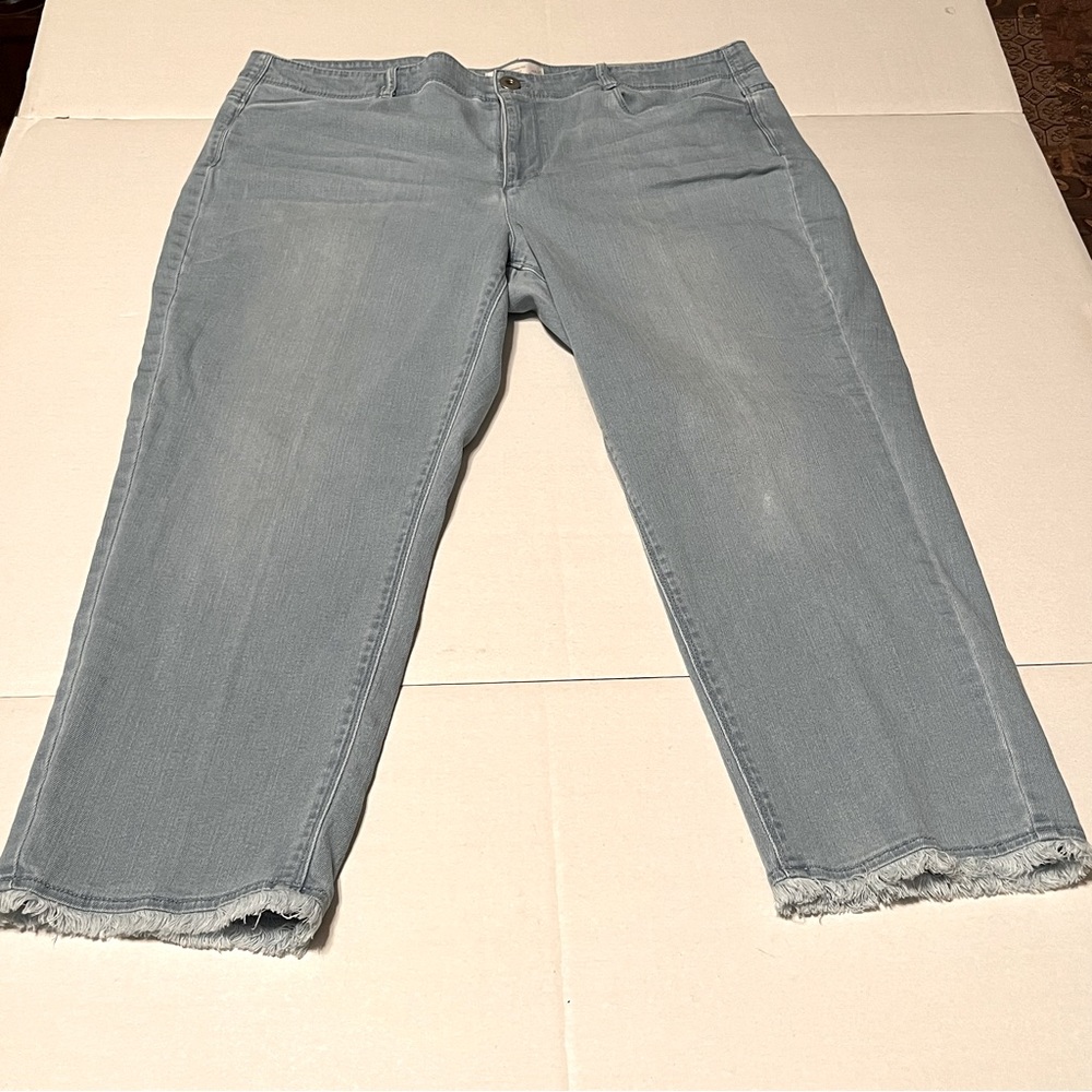 J. Jill Authentic Fit Denim fringed cropped womens sz 16 38” waist five pockets